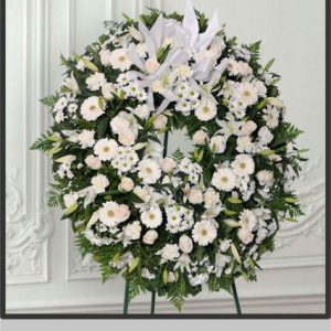 Corona flor variada blanca